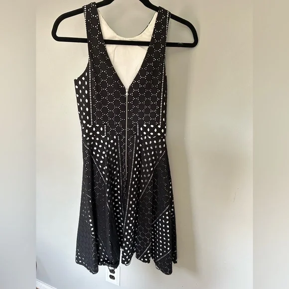Victoria Wright Black and White Mini Cocktail Dress Womens XS - Picture 2 of 2